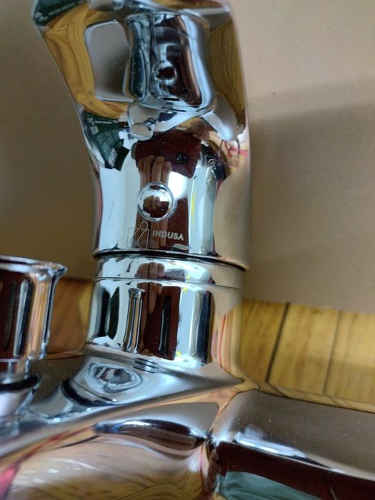 Torneira de misturadora banho