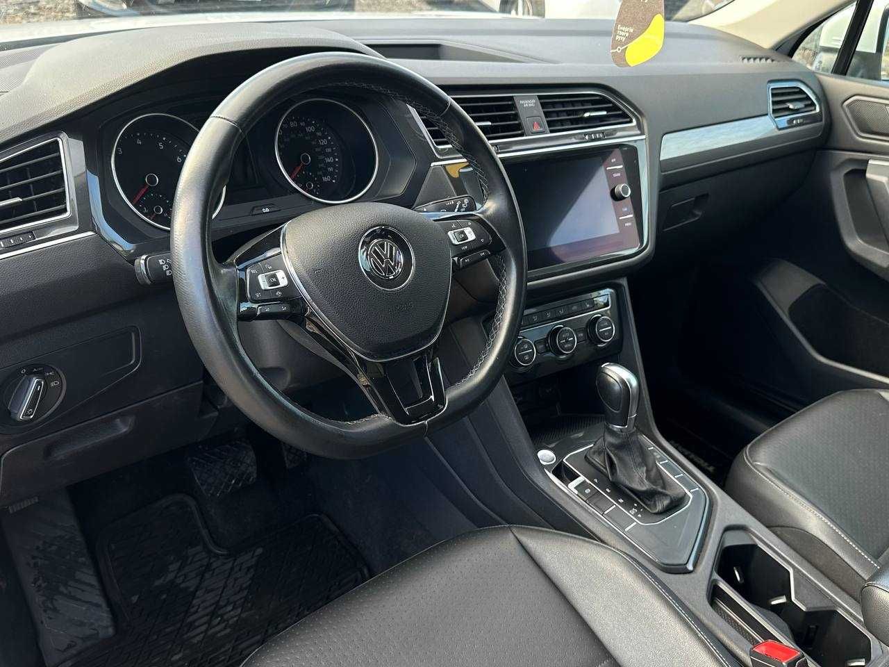 Авто Volkswagen Tiguan 2018