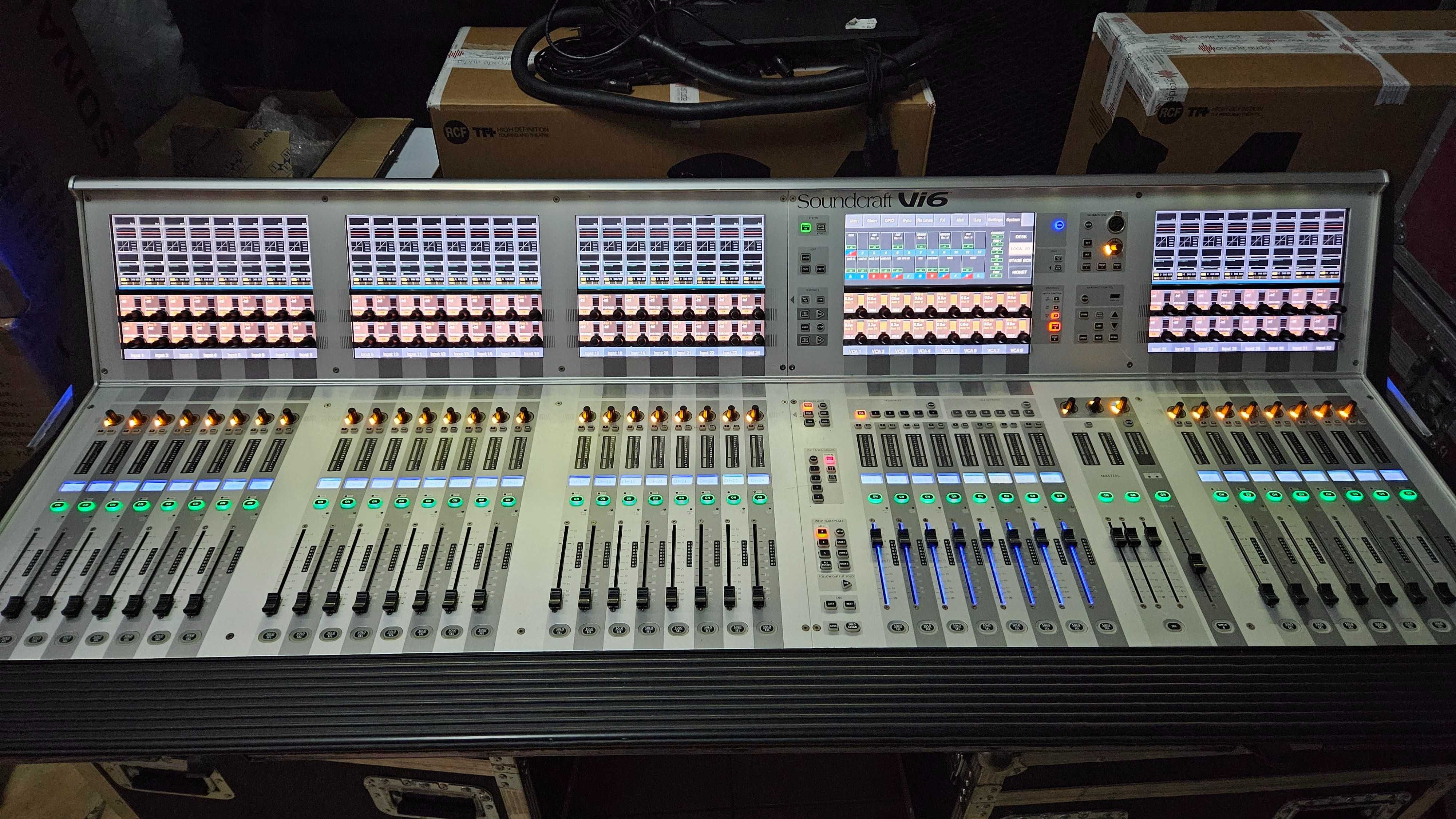 Mikser Soundcraft Vi6 + Stagerack 64/32 + Roadcases