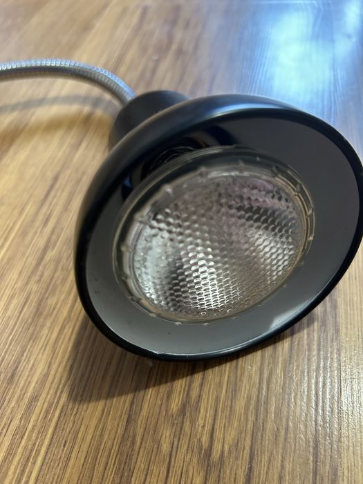 Lampka do biurka lub terrarium. Z żarówką grzewczą