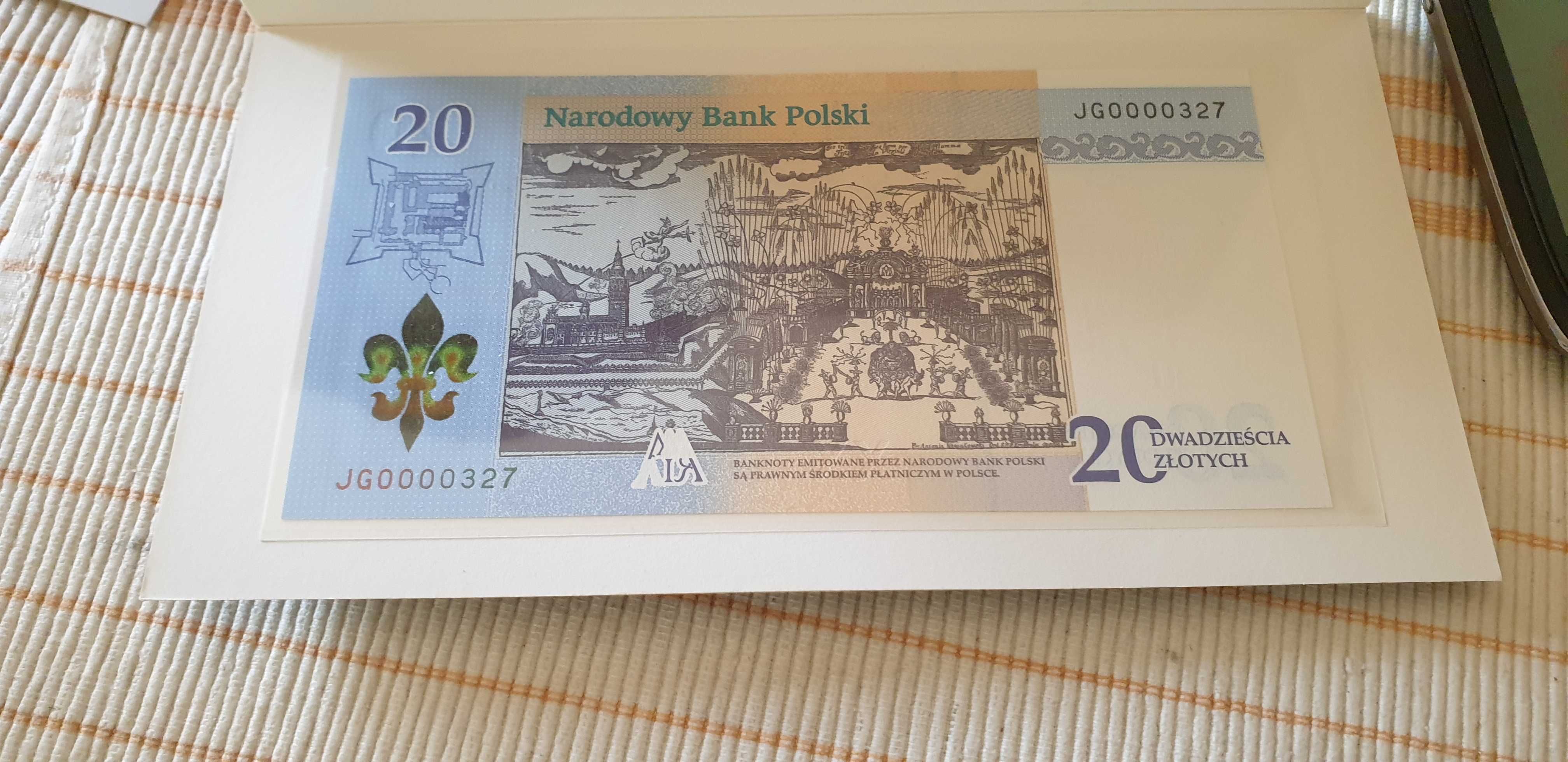 7 szt banknotów 20 i 50 zł w folii bankowej.