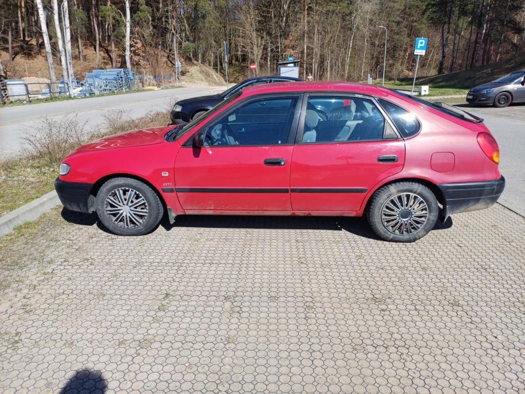 Sprzedam Toyotę Corollę