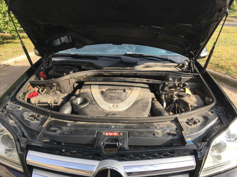 Mercedes GL X164 официал на максималке, В оригинале.