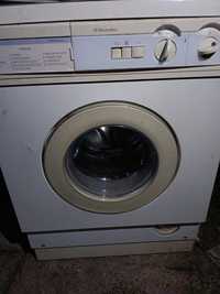 Makina lavar roupa
