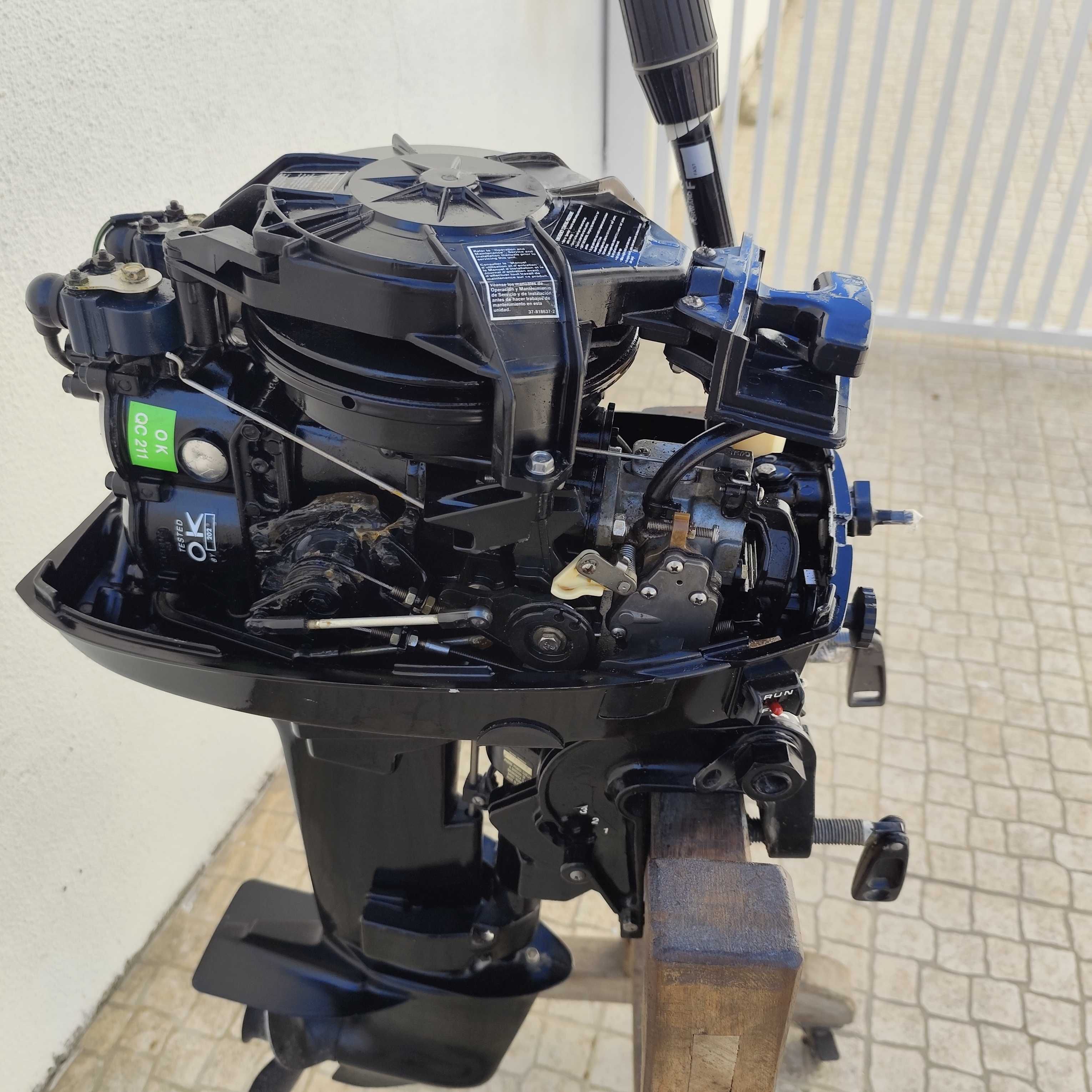 Motor Mercury 8 hp 2 tempos para Barco