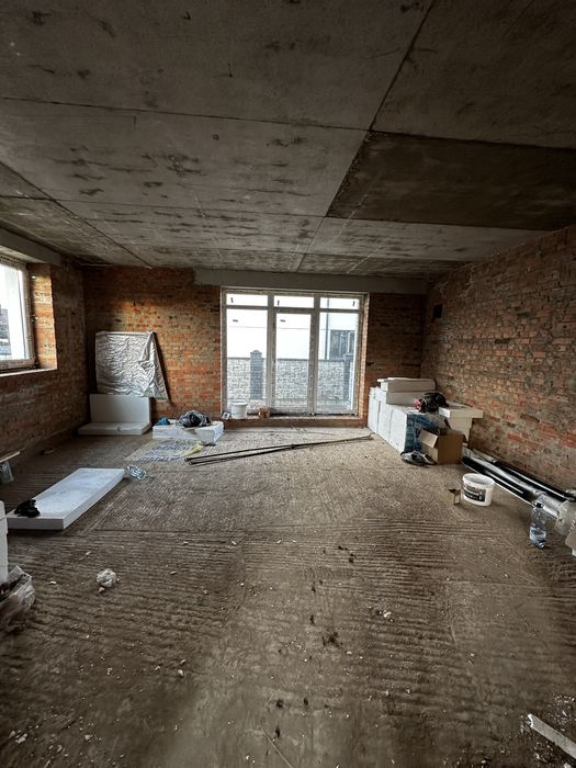 Продам котедж двоян за 3ю поліклінікою на Макарова
