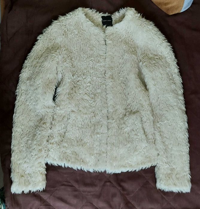 żakiet narzutka futerko Nwe Look  S haftki kremowe cieplutkie
