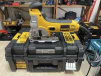 Dewalt DW333 / вживаний лобзик Девольт 701W