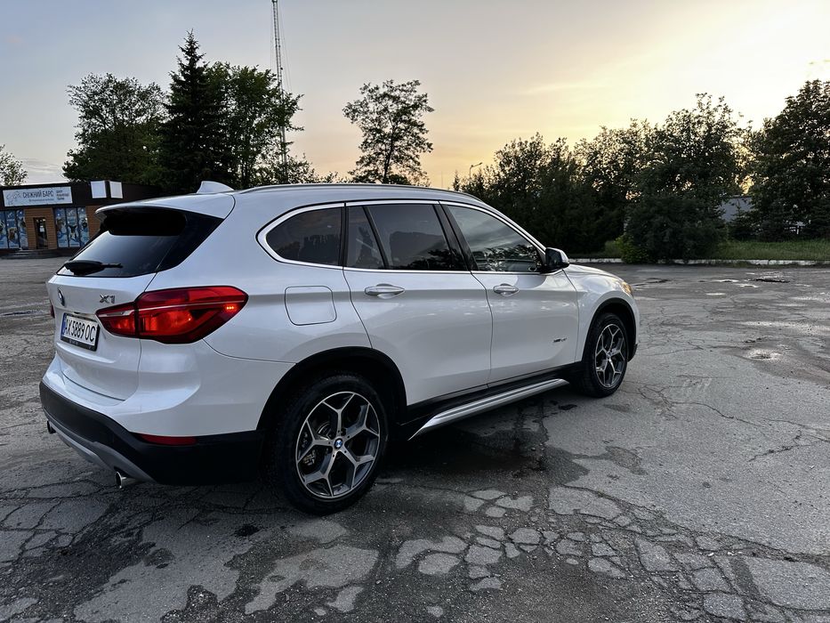 BMW X1 F48 28i 2,0 AT 245 к.с. AWD
