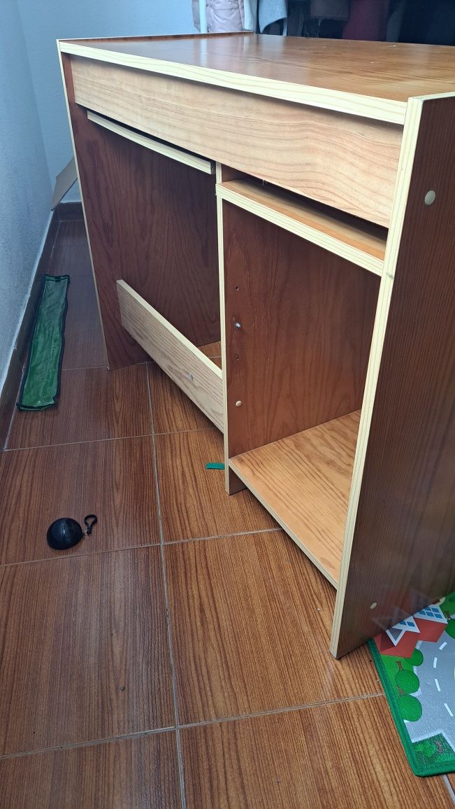 Vendo Mesa secretaria