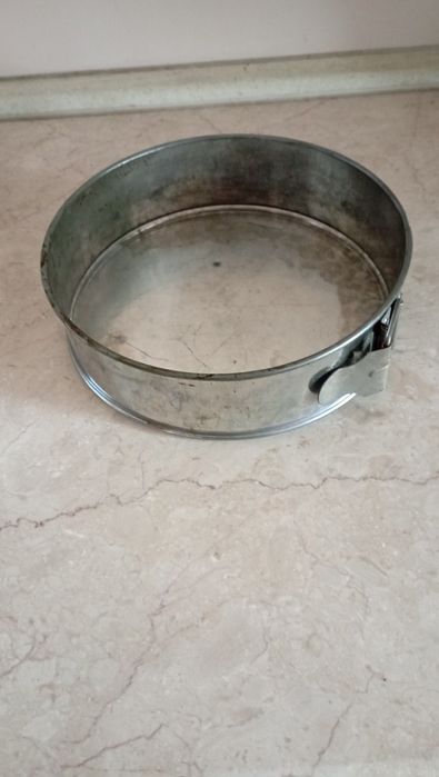 Посуд, кухонне приладдя