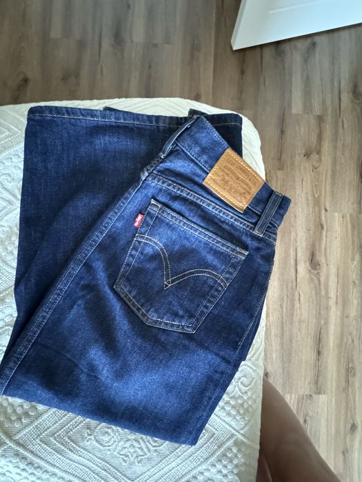 Спідниця Levis в ідеальному стані