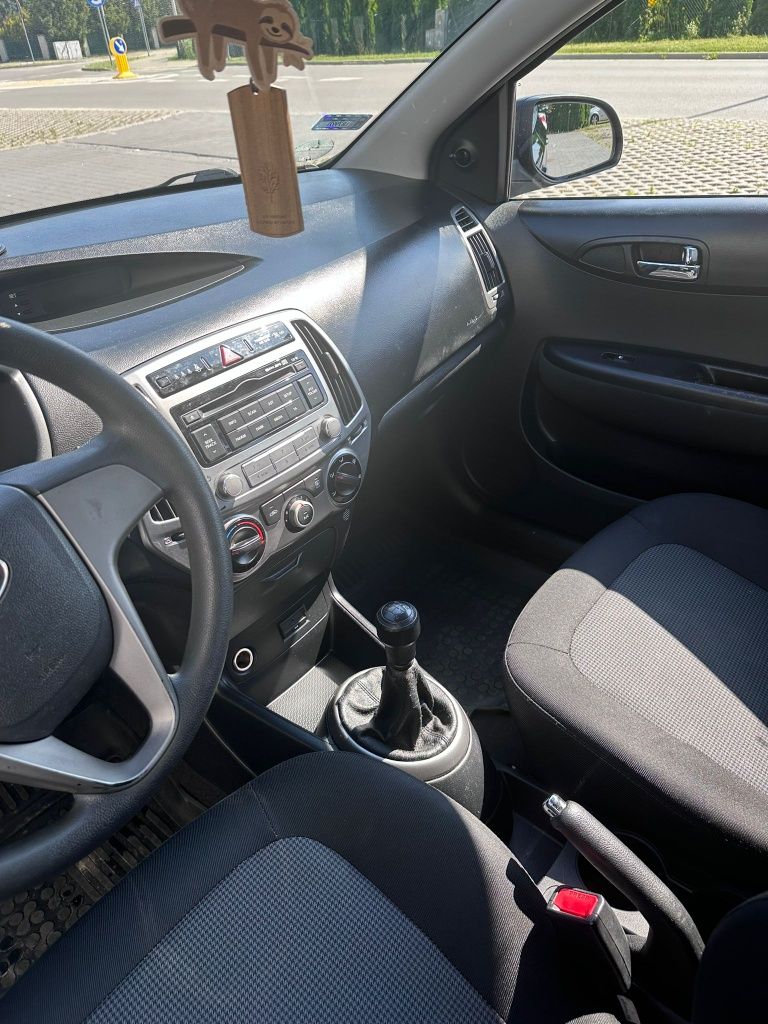 Hyundai i20, stan bardzo dobry, płaczę że sprzedaję
