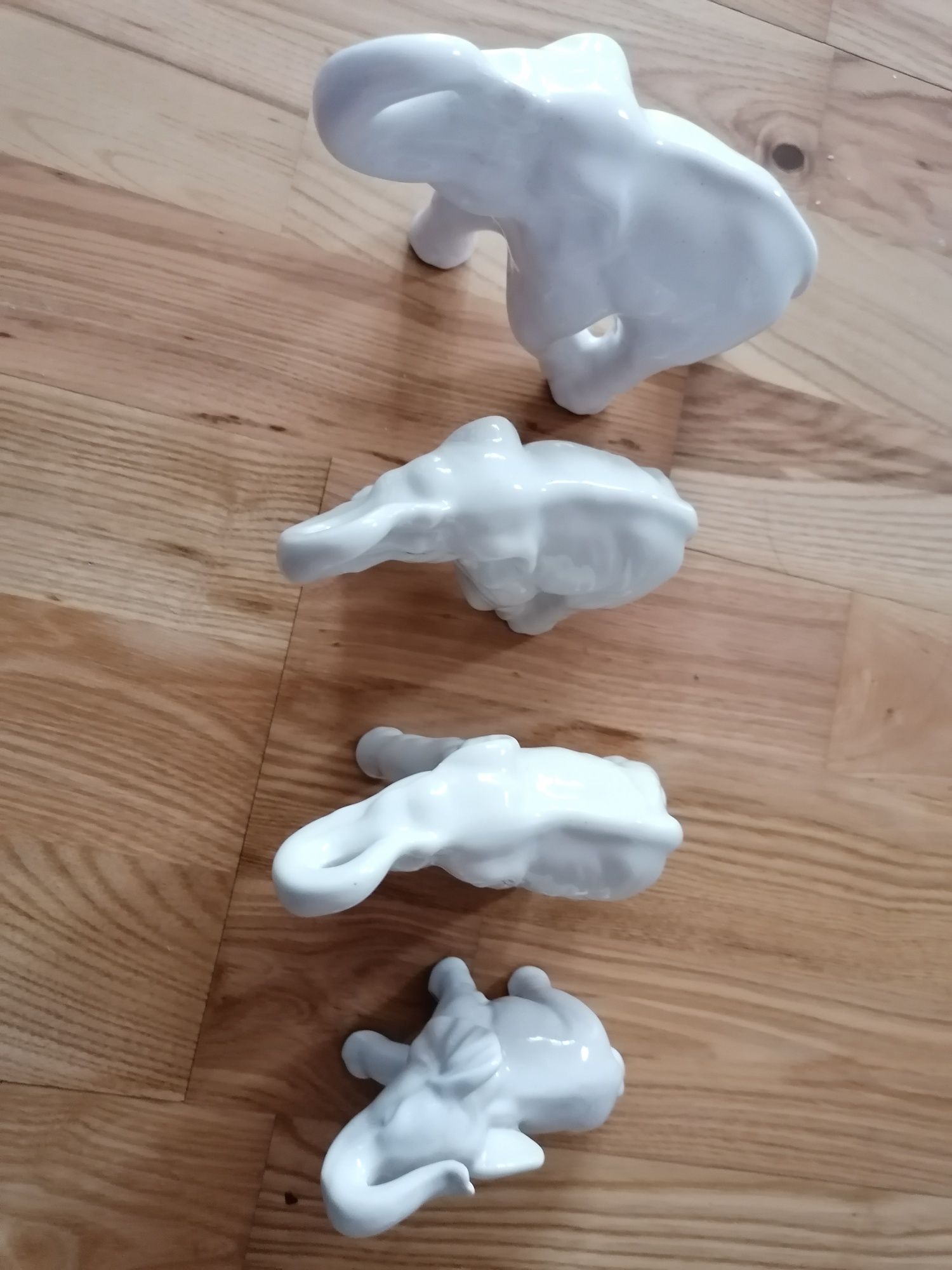 Kolekcja 4 słoników porcelanowych