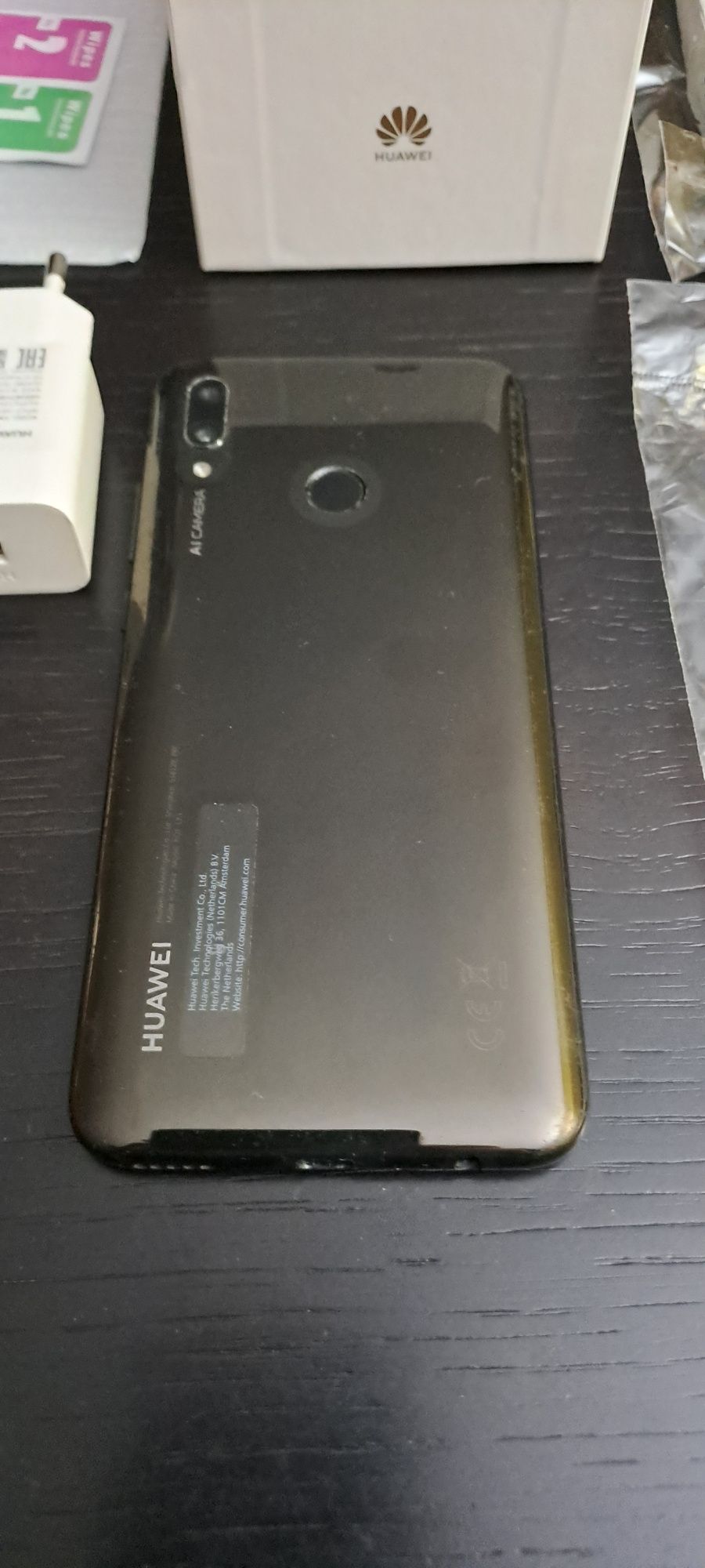 Huawei P Smart 2019 + Acessórios (com avaria)