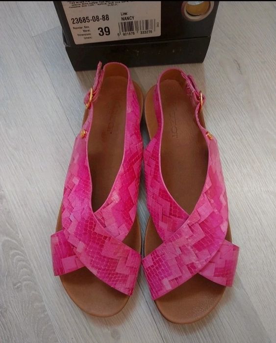 Sandałki rozm.39