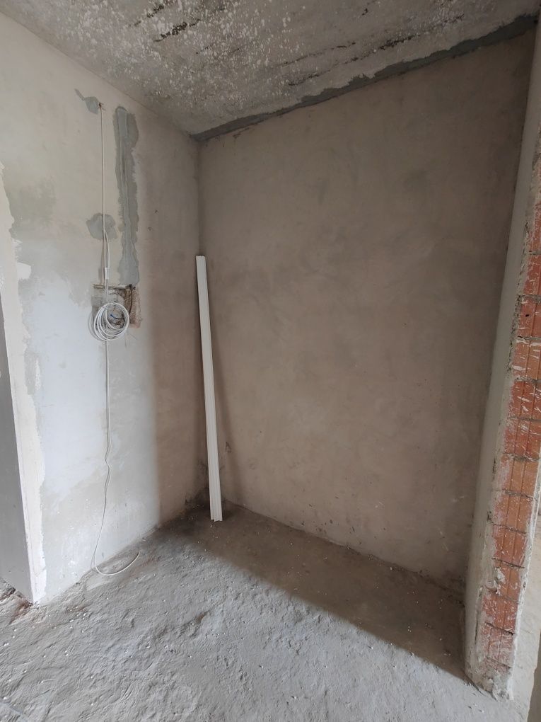 Продам 1к квартиру 40м2 м. Буча! 3й поверх, є газ!