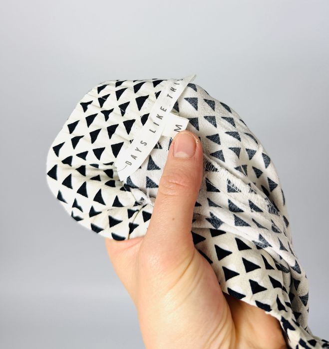 Spodnie we wzór geometryczny z lampasem M 38 Days Like This