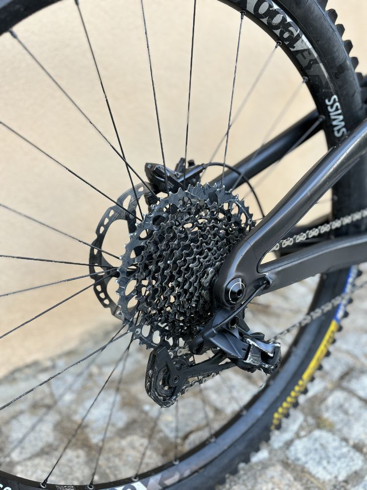 Bicicleta de enduro yeti sb150