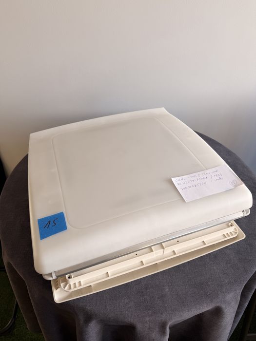 Okno dachowe Thule Omnistor 71803 (bez wentylatora)