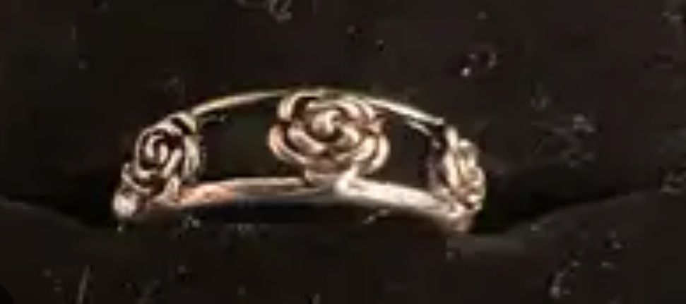 Каблучка біжутерія троянди