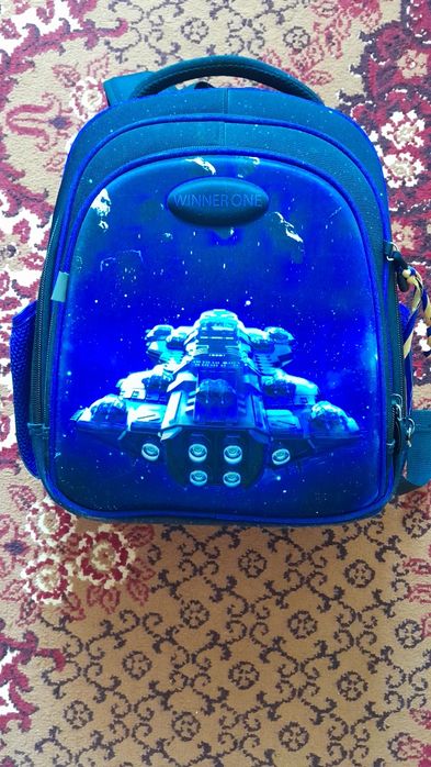 Продам рюкзак з ортопедичною спинкою