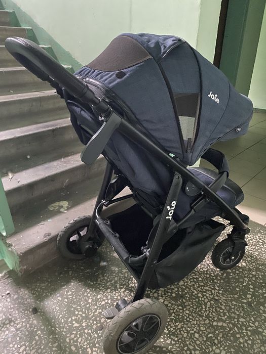 Прогулянкова коляска Jole