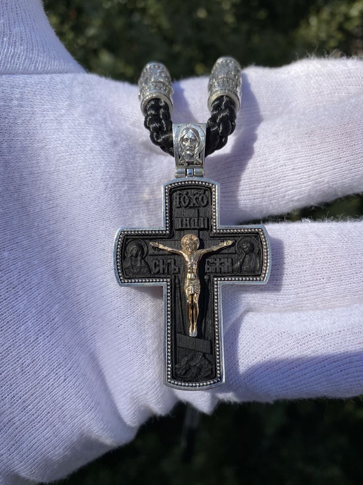 Крест Серебро с Деревом Эбен, шнурок с вставками из серебра