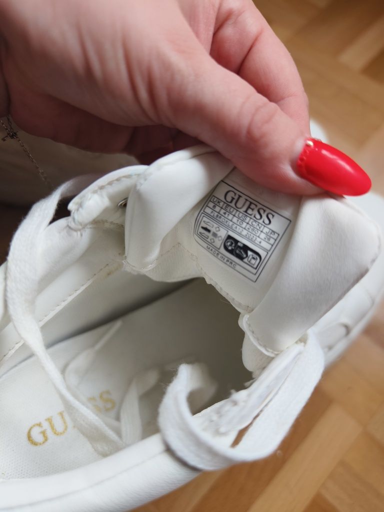 Adidasy GUESS na koturnie 41