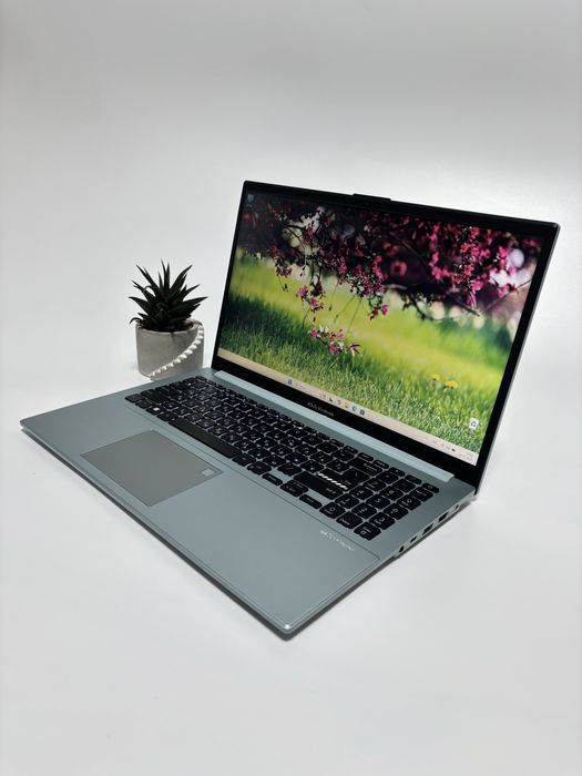 ASUS VivoBook Go E1504GAB | 8 ядер та 8 потоків