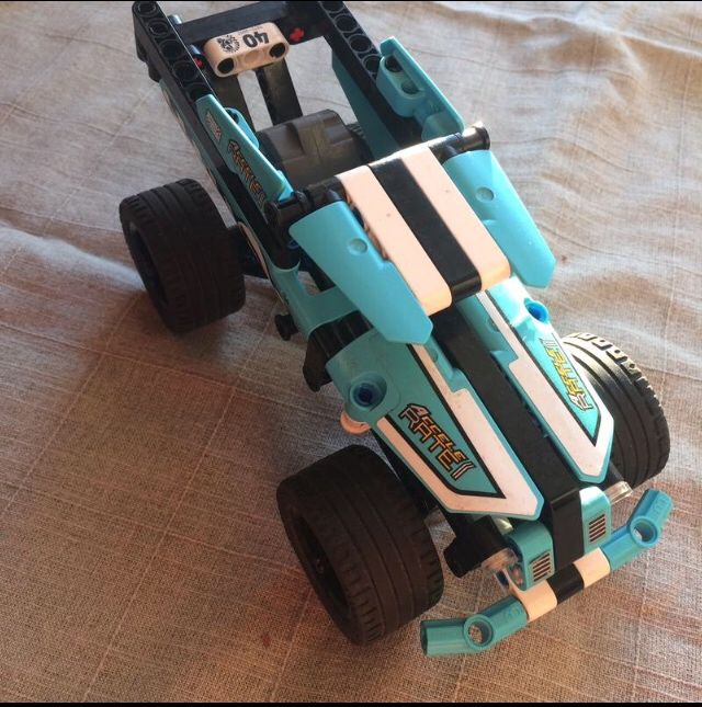LEGO Technic Трюковой грузовик 42059 Конструктор