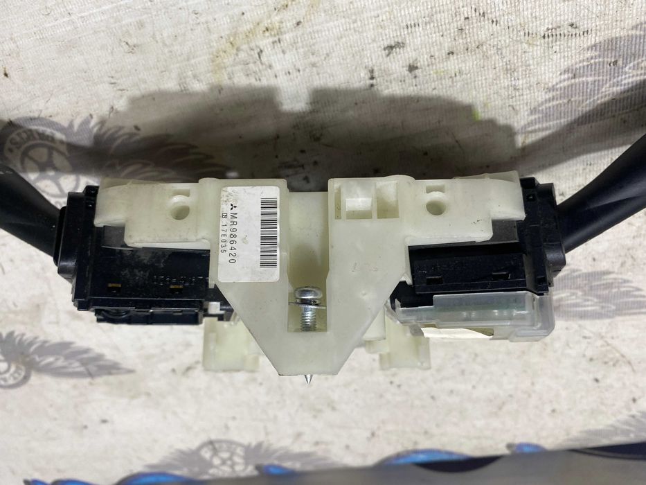 Шлейф подрулевой, Подрулевой переключатель Mitsubishi Colt 6