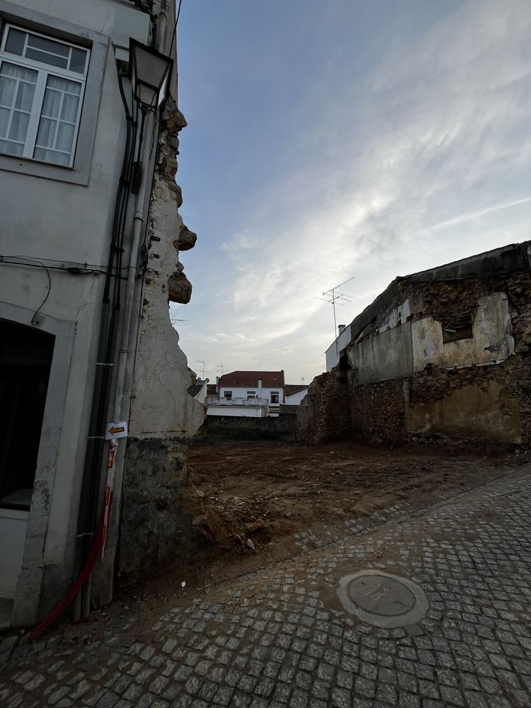 Lote de terreno no Centro Histórico de Figueiró dos Vinhos