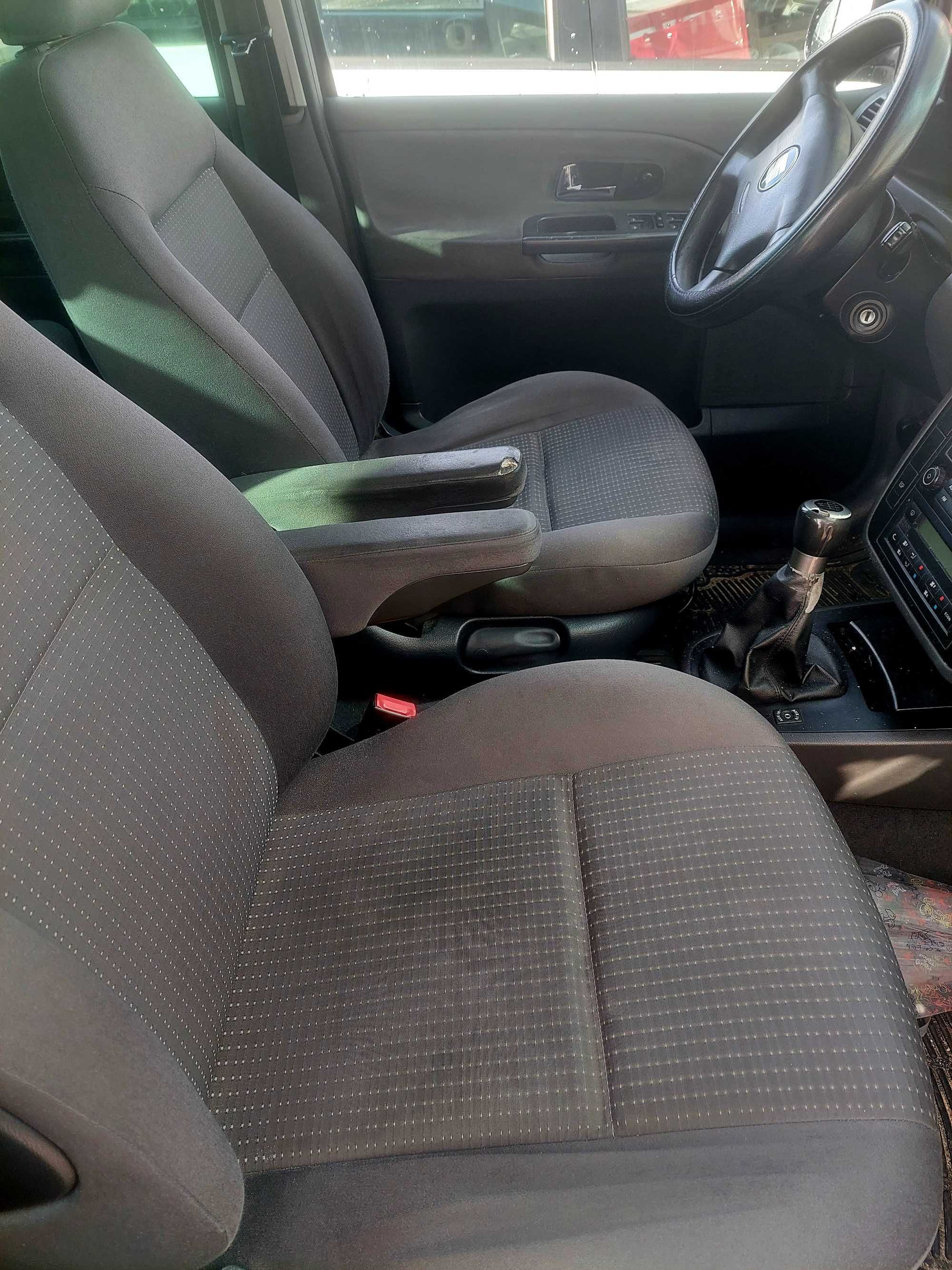 Troco Seat Alhambra por Pick-up 4x4