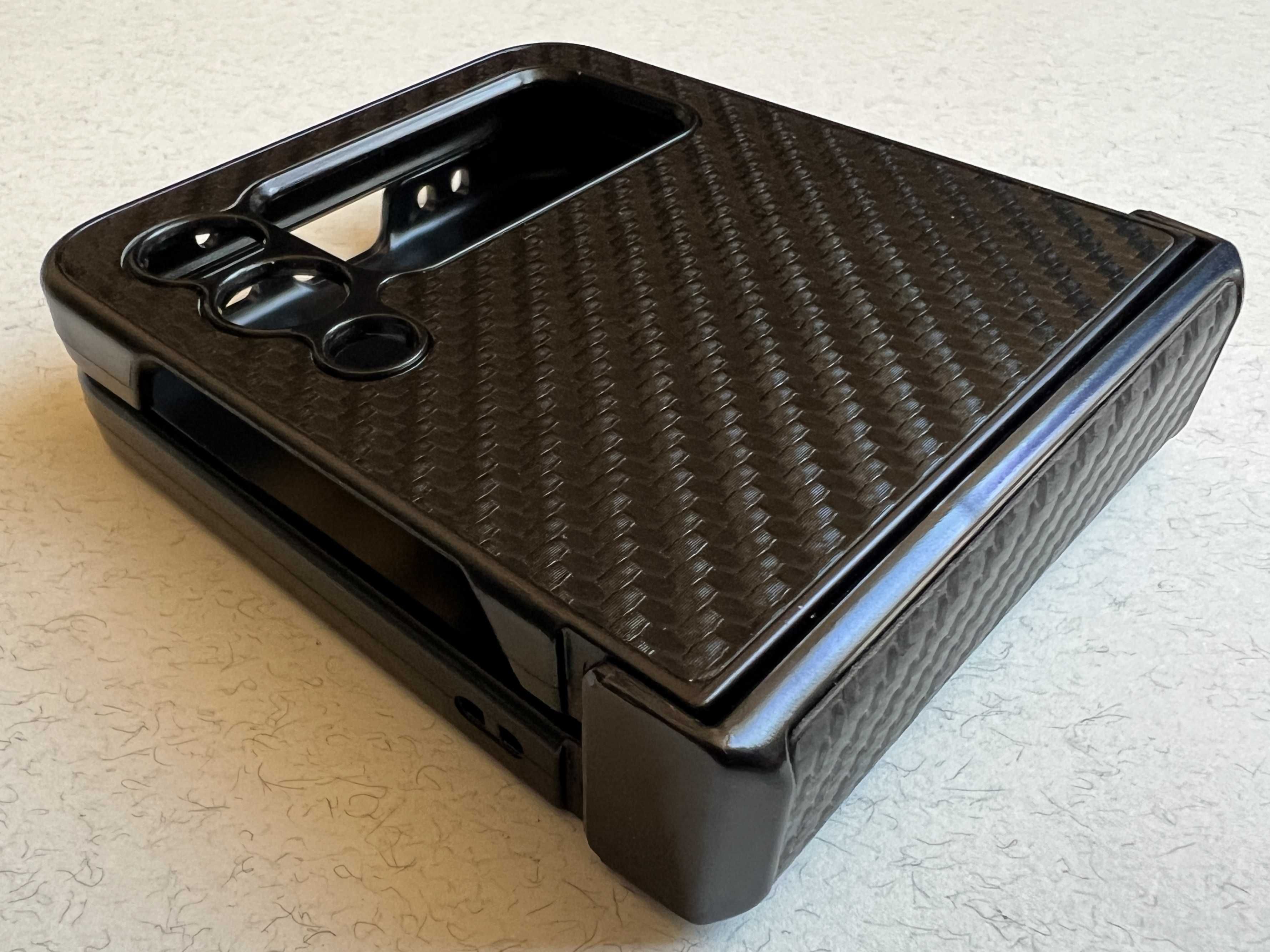 Samsung Galaxy Flip 3 чохол чорний Carbon розкладний матовий пластик