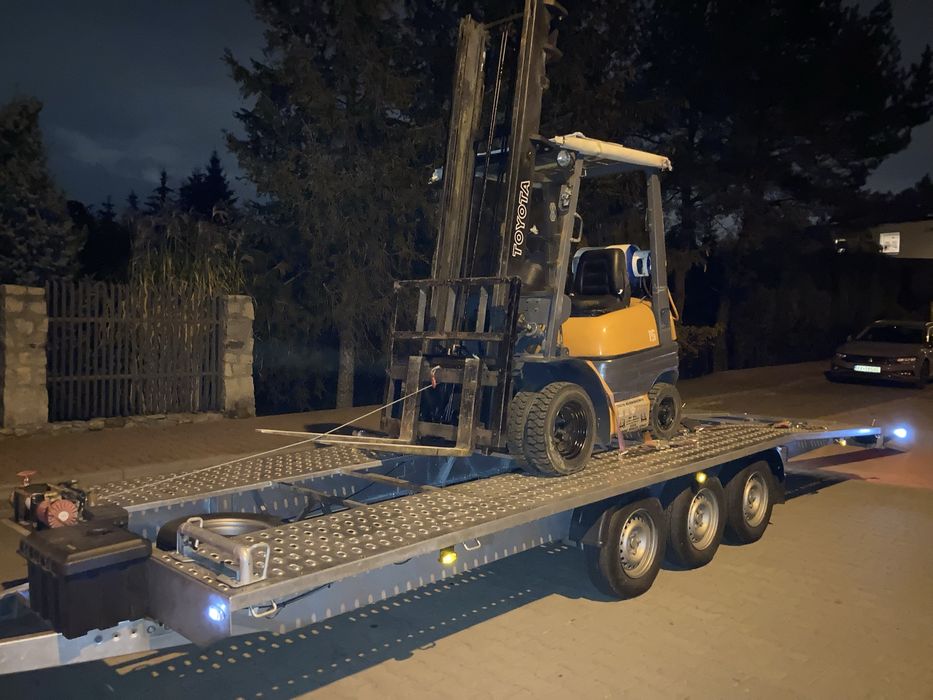 Autolaweta pomoc drogowa 24h/7 AUTOKASACJA usługi transportowe