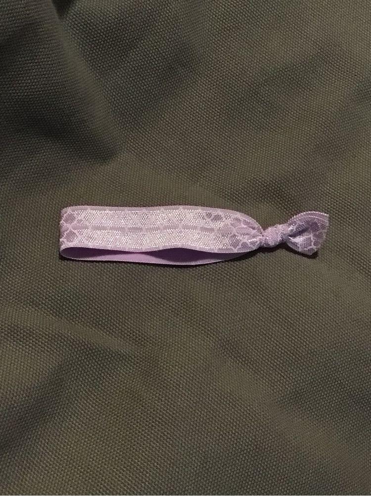 Fioletowa, liliowa elastyczna gumka do włosów