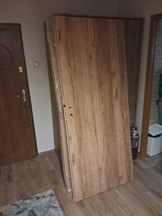 Drzwi nowe 80 cm, prawe.