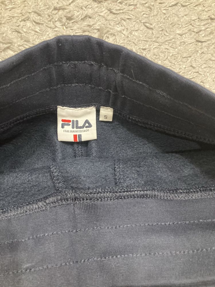 Жіночий спортивний костюм Fila