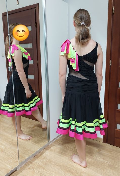 Sukienka do łaciny, do tańca towarzyskiego, pięknie się kręci!