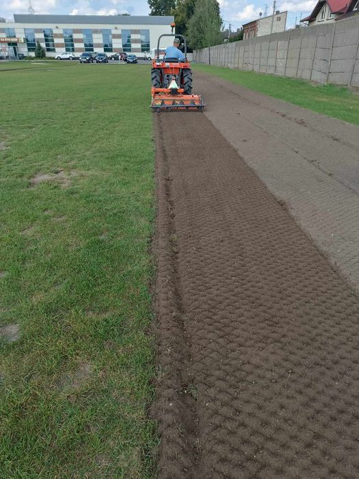 Trawa z rolki,, karczowanie, nawodnienie, glebogryzarka,czyszczenie
