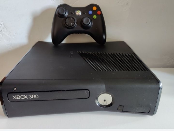 Xbox 360 Slim 250 GB