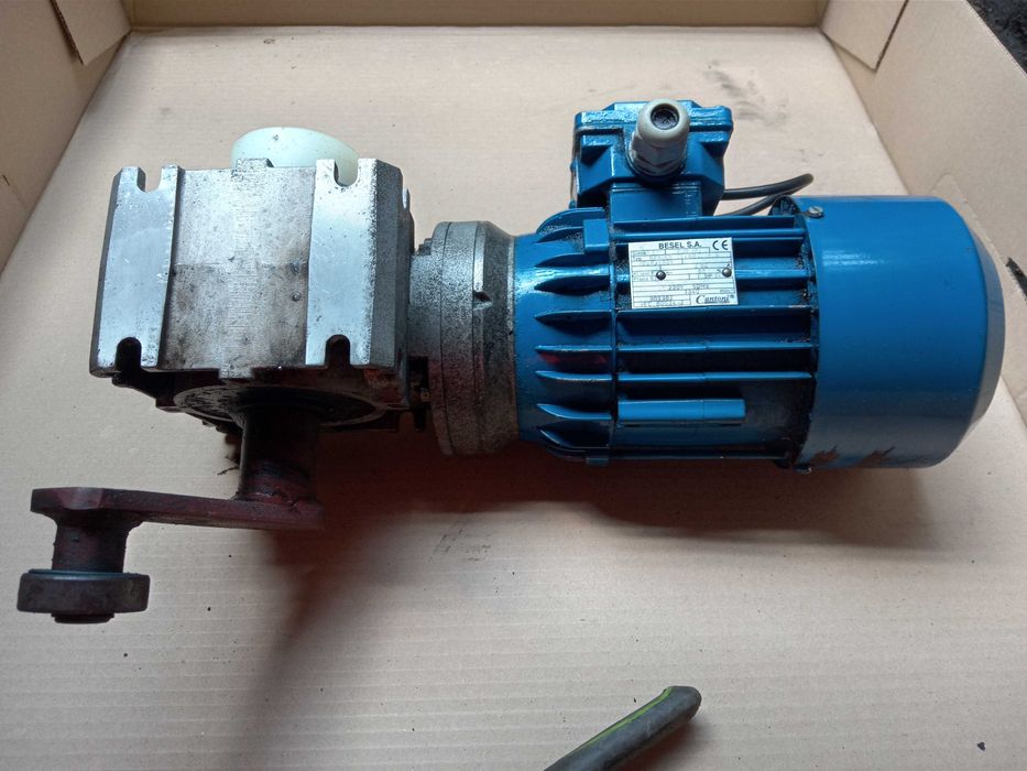 Motoreduktor do kotła na ekogroszek KWSP