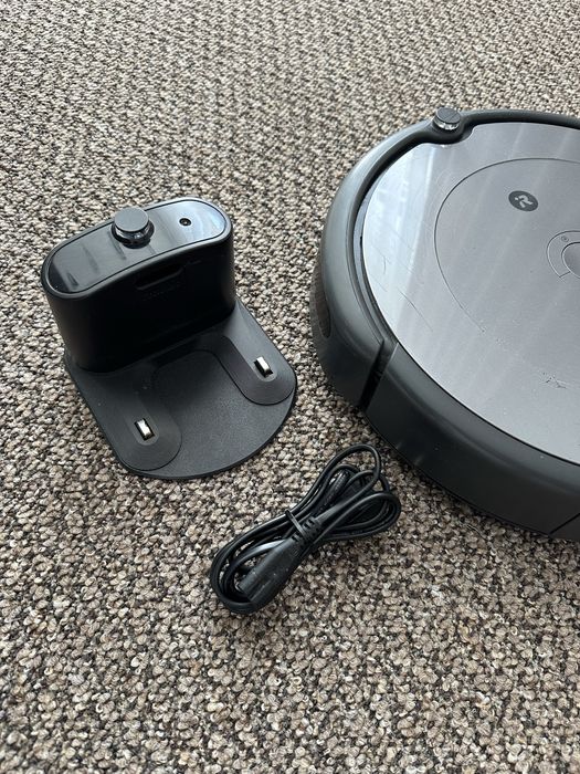 Robot sprzatajacy iRobot Roomba 697