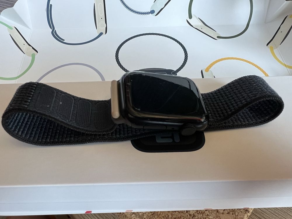 Apple Watch SE 2 - 44mm - gwarancja na ponad rok - kupiony w ME