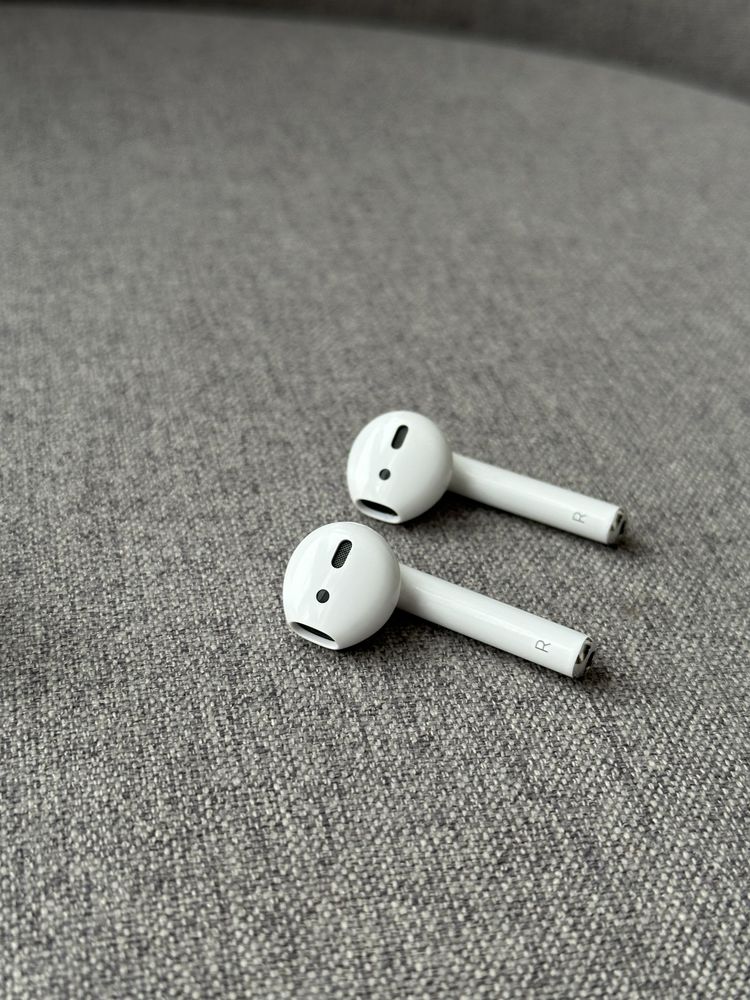 Навушник AirPods 2 правий (А2032)new