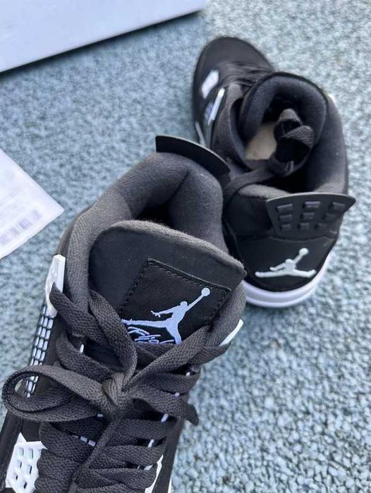 Jordan_4_Retro_White_Thunder Biegania / ROZ.45