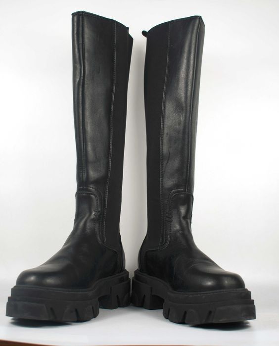 Używane skórzane kozaki Pavement roz. 38