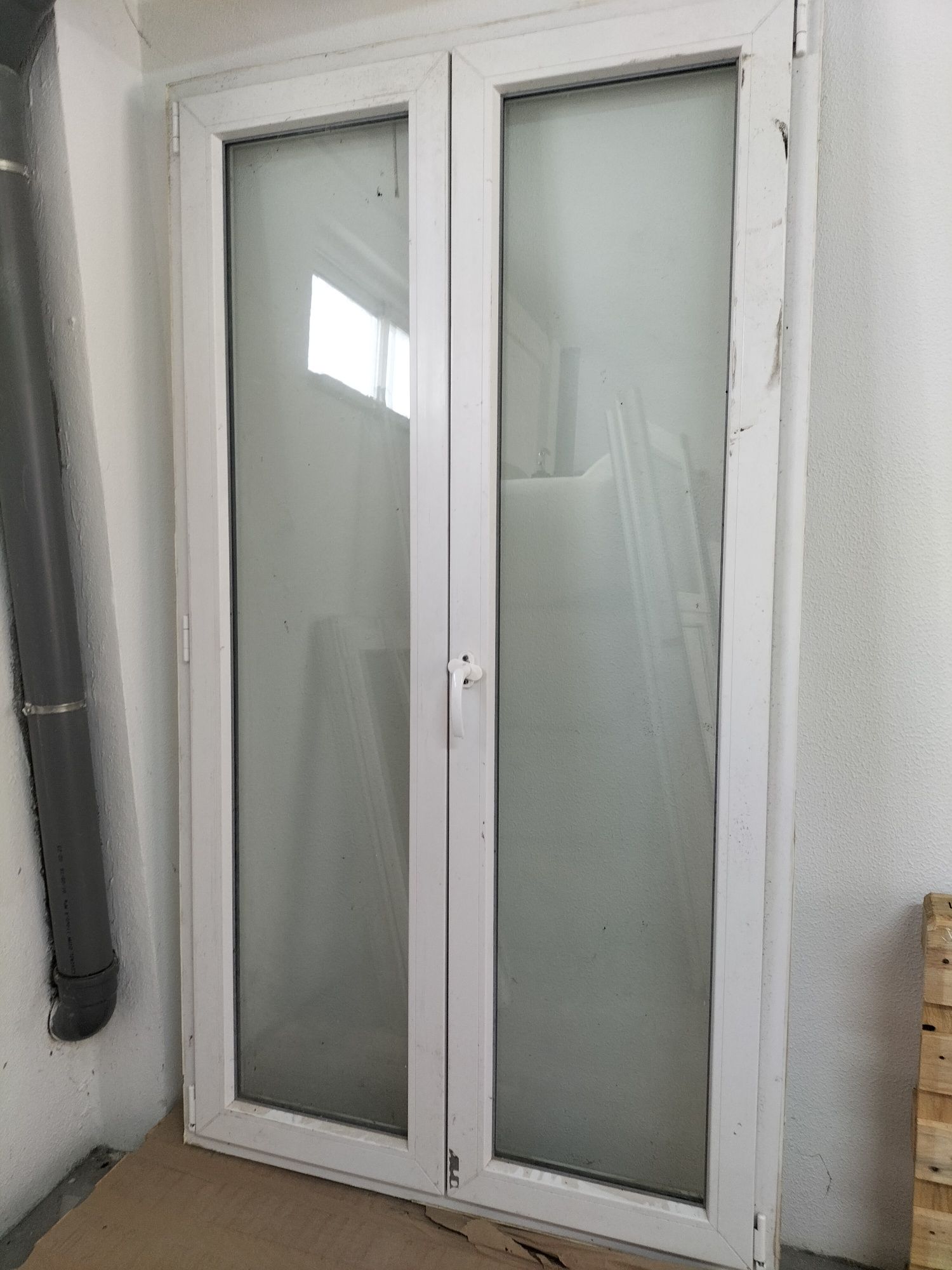 Portas e janelas PVC em óptimo estado 500 euros