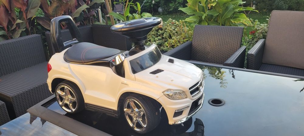 Autko do odpychania się